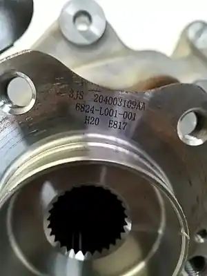 Second-hand car spare part rear right knuckle for omoda c5  oem iam references 204003844aa  