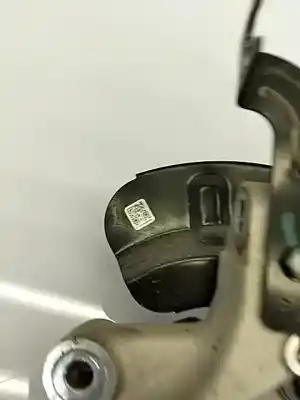 Second-hand car spare part rear right knuckle for omoda c5  oem iam references 204003844aa  