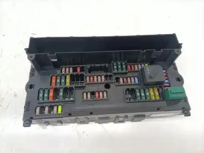 Pezzo di ricambio per auto di seconda mano scatola relè/fusibili per bmw x3 (e83) 3.0 i xdrive riferimenti oem iam 61149210863