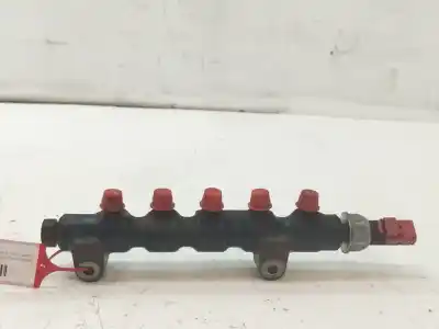 Автозапчасти б/у рампа инжектора за ford focus sportbreak (cap) s ссылки oem iam 1447993