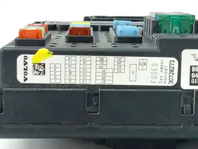 Second-hand car spare part fuse box unit for volvo xc90 b5254t2 oem iam references 30786646  