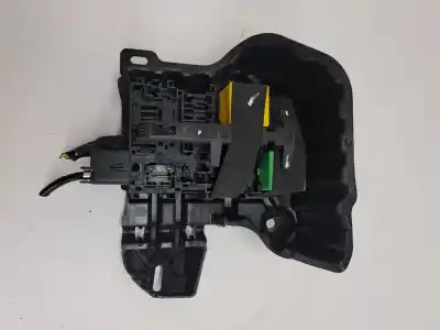 Peça sobressalente para automóvel em segunda mão caixa de fusíveis e relés por peugeot 208 like referências oem iam 9666232680