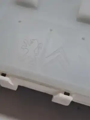 Peça sobressalente para automóvel em segunda mão quadrante por peugeot 208 like referências oem iam 9813869080  9874643080