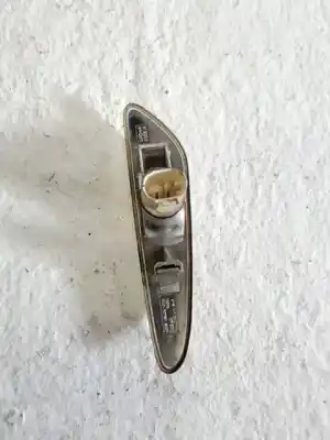 Peça sobressalente para automóvel em segunda mão farolim do lado direito por bmw x3 (e83) 2.0 d referências oem iam 63133418446