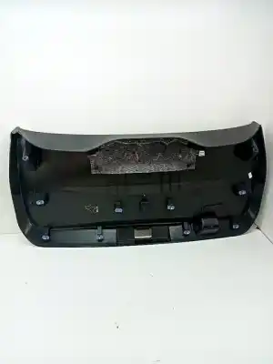 Second-hand car spare part tailgate trim for renault captur ii (2019-0) oem iam references 909009758r