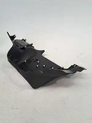 Peça sobressalente para automóvel em segunda mão moldagem por ford focus lim. (cb8) focus st sport referências oem iam 2613350  jx7ba04652ca3zhe