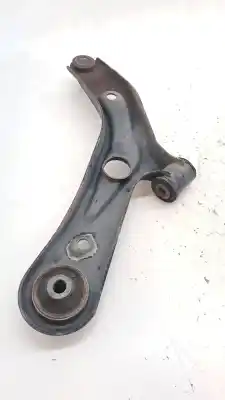 Автозапчастина б/у передній правий нижний рычаг підвіски для suzuki swift iii (mz, ez) 1.3 (rs 413) посилання на oem iam 4520172k01  