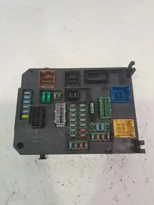 Pezzo di ricambio per auto di seconda mano Scatola Relè/fusibili per CITROEN C4 CACTUS CITROEN C4 CACTUS Riferimenti OEM IAM 1613366180   Pezzo di ricambio per auto di seconda mano Scatola Relè/fusibili per CITROEN C4 CACTUS CITROEN C4 CACTUS Riferimenti OEM IAM 1613366180