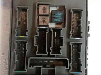 Second-hand car spare part fuse box unit for mini mini (r50, r53) one oem iam references 61136906600  