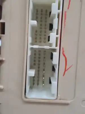 Автозапчасти б/у блок реле/предохранителей за lexus rx300 (mcu15) 3.0 ссылки oem iam 827300w081  