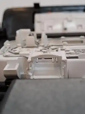 Peça sobressalente para automóvel em segunda mão luz interior por renault clio v clio v referências oem iam 969805529r  