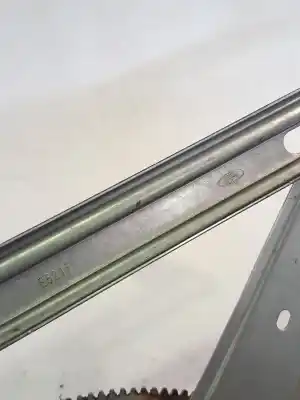 Piesă de schimb auto la mâna a doua MECANISM ACȚIONARE GEAM FAȚÃ DREAPTA pentru FORD FOCUS BERLINA (CAP)  Referințe OEM IAM 1738646  