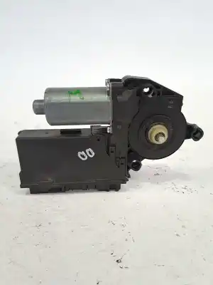 Автозапчастина б/у ДВИГАТЕЛЬ ПЕРЕДНЬОГО ПРАВОГО СКЛА для AUDI A4 AVANT (8E)  Посилання на OEM IAM 8E1959802G  