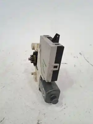 Peça sobressalente para automóvel em segunda mão motor elevador vidro dianteiro direito por ford focus berlina (cap) focus berlina (cap) (2004 - 2007) referências oem iam 1776001  7m5t14d218gc - 7m5t14b533ce