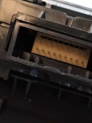 Peça sobressalente para automóvel em segunda mão interruptor 4 piscas - emergência por renault clio v clio v referências oem iam 283e86009r  