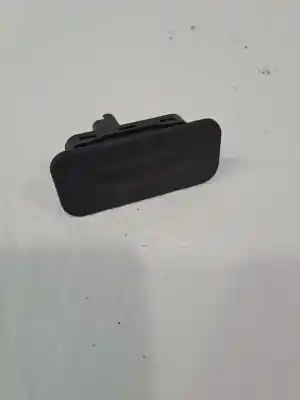 Second-hand car spare part tailgate back door handle for renault captur ii (2019-0) oem iam references 8200076256