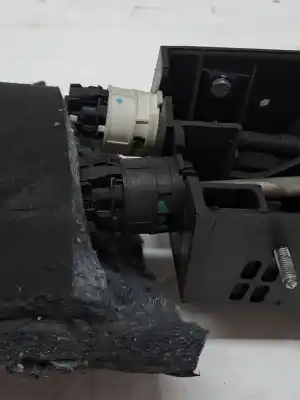 Peça sobressalente para automóvel em segunda mão alavanca de velocidades por renault kangoo kangoo referências oem iam 8200963222  