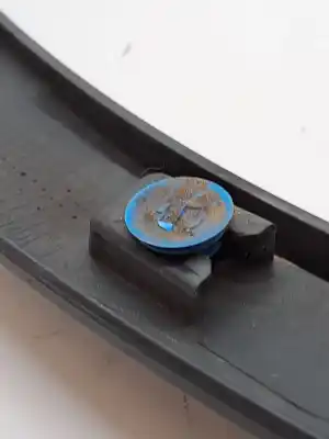 Pezzo di ricambio per auto di seconda mano plastica per land rover range rover evoque 2.2 110cv riferimenti oem iam bj32290e23ag  lr052645