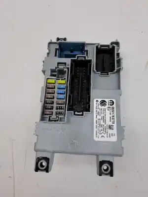 Peça sobressalente para automóvel em segunda mão caixa de fusíveis e relés por fiat 500 e new 500 icon hb referências oem iam 52178377