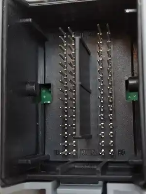 Peça sobressalente para automóvel em segunda mão caixa de fusíveis e relés por fiat 500 e new 500 icon hb referências oem iam 52178377  