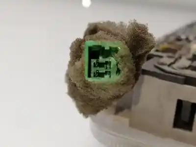 Second-hand car spare part interior light for opel combo d 263a2000 oem iam references 735624677  