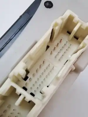 Second-hand car spare part electronic module for toyota yaris toyota oem iam references 8273052k40  