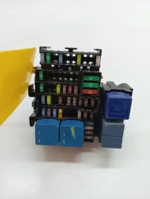 Peça sobressalente para automóvel em segunda mão caixa de fusíveis e relés por dacia duster ii k9k u8 referências oem iam 243807988r