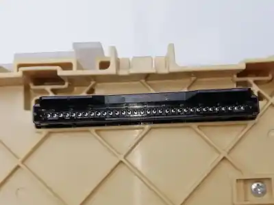 Pezzo di ricambio per auto di seconda mano scatola relè/fusibili per lexus nx * riferimenti oem iam 8273078011  8273078010 - 63583988