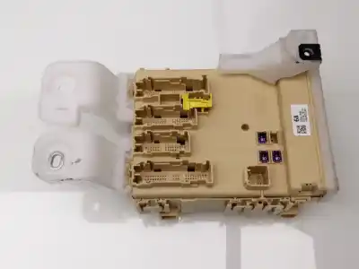 Pezzo di ricambio per auto di seconda mano Scatola Relè/fusibili per LEXUS NX * Riferimenti OEM IAM 8273078011  8273078010 - 63583988