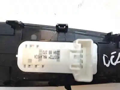 Second-hand car spare part right front power window switch for mazda 2 lim. () hybrid oem iam references dg7r684l1  d09h66370