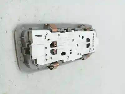 Second-hand car spare part interior light for toyota auris (e18) 1nd oem iam references 8125005030  