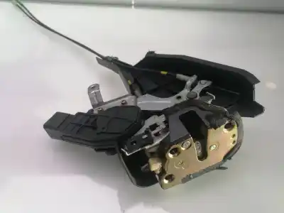 Peça sobressalente para automóvel em segunda mão fechadura da porta traseira direita por toyota corolla (e12) 1cdftv referências oem iam 6905012350  