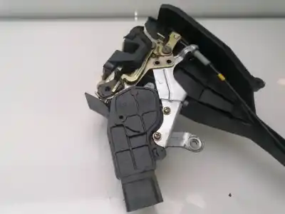 Peça sobressalente para automóvel em segunda mão fechadura da porta traseira esquerda por toyota corolla (e12) 1cdftv referências oem iam 6906012350  