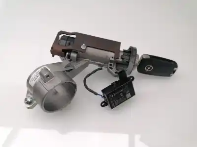 Recambio de automóvil de segunda mano de CONMUTADOR DE ARRANQUE para OPEL CORSA E  referencias OEM IAM 13496392  