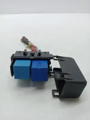 Second-hand car spare part fuse box unit for renault clio iv authentique oem iam references 8200222933  