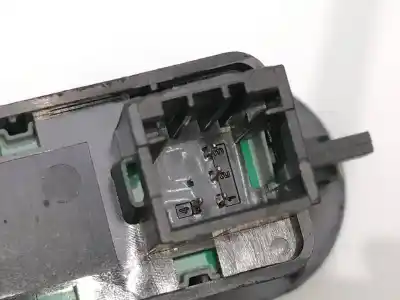 Second-hand car spare part right front power window switch for citroen c3 8hxdv4td oem iam references 96401469xt  6554l7