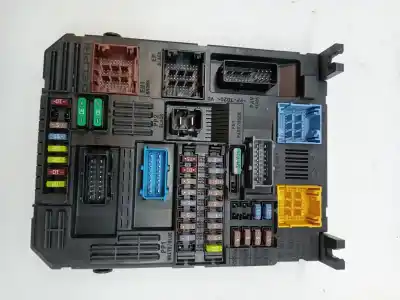 Second-hand car spare part FUSE BOX UNIT for OPEL CORSA F  OEM IAM references 9845141280  2015DJ3828
