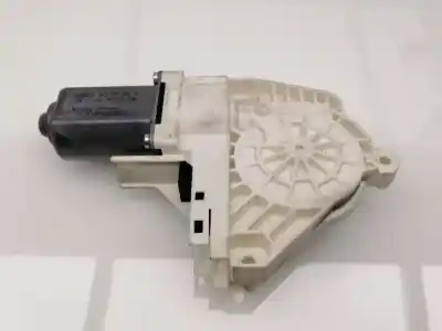 İkinci el araba yedek parçası ÖN SOL CAM MOTORU için AUDI A4 BERLINA (8E)  OEM IAM referansları 8K0959801A  