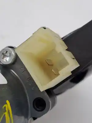 Second-hand car spare part rear right window motor for skoda superb combi (3t5) laurin & klement 170 cv / 125 kw oem iam references 5q0959802a  