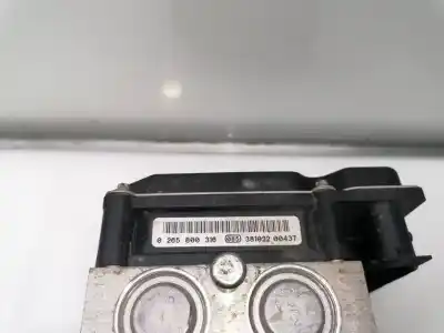 Peça sobressalente para automóvel em segunda mão abs por renault clio ii fase ii (b/cb0) k9k a7 referências oem iam 8200229137  