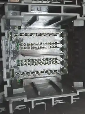 Second-hand car spare part fuse box unit for ford kuga (cbs) kuga 120 cv / 88 kw oem iam references 2544969  lu5t15604bjcd