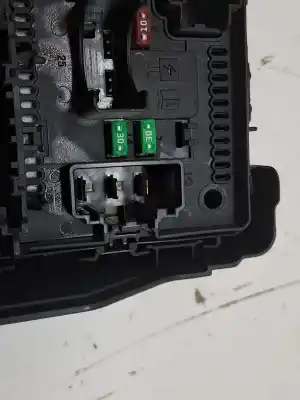Second-hand car spare part fuse box unit for ford kuga (cbs) kuga 120 cv / 88 kw oem iam references 2544969  lu5t15604bjcd