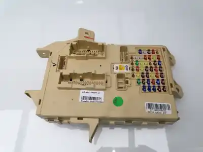 Peça sobressalente para automóvel em segunda mão Caixa De Fusíveis E Relés por KIA CARENS ( ) D4FD Referências OEM IAM 91950A4510  