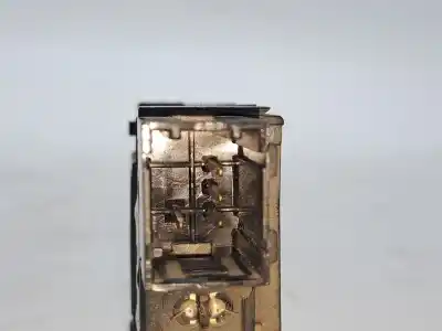 Peça sobressalente para automóvel em segunda mão comutador de luzes por renault clio iii clio iii referências oem iam 8200379685  