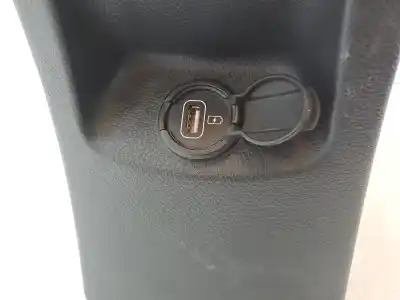 Second-hand car spare part center console for kia stonic 1.0 t- gdi oem iam references 84611h8100wk  84660h8000rmx