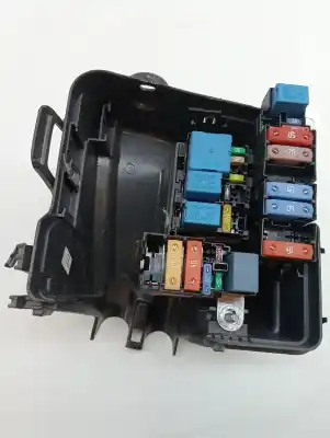 Second-hand car spare part fuse box unit for dacia duster ii k9k u8 oem iam references 243807988r  