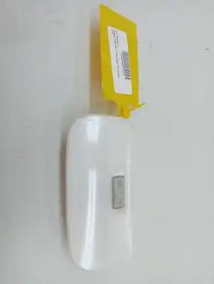 Second-hand car spare part interior light for renault captur i k9k d6 oem iam references 264300008r