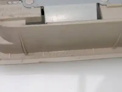 Автозапчастина б/у внутрішне світло для mitsubishi montero (v80/v90) 4m41 посилання на oem iam mn179732ya  