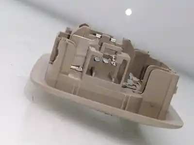 Автозапчасти б/у внутренний свет за mitsubishi montero (v80/v90) 4m41 ссылки oem iam mn108119zz  