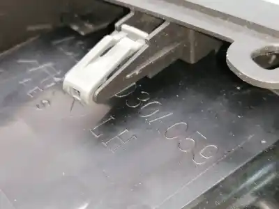 Автозапчастина б/у аераційна решіта для mitsubishi montero (v80/v90) 4m41 посилання на oem iam 8030a059  